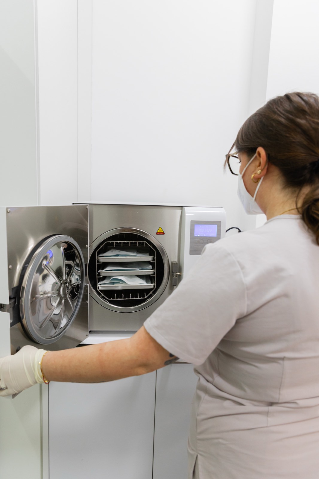 Autoclave de esterilización en uso